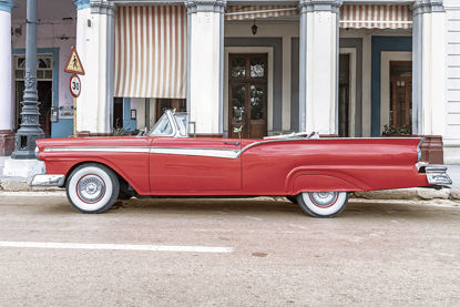 36 x 24 Cuban Car, Red and White Convertible (IBG)