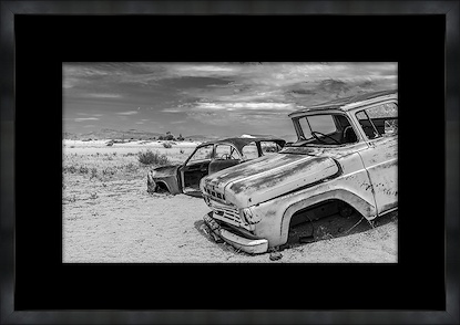 24 x 17 Desert Car B&W III (GF)
