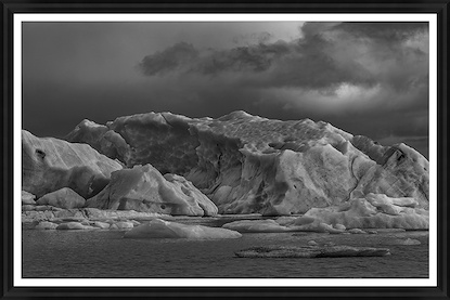 45 x 30 B&W Icelanic Ice I (GF)