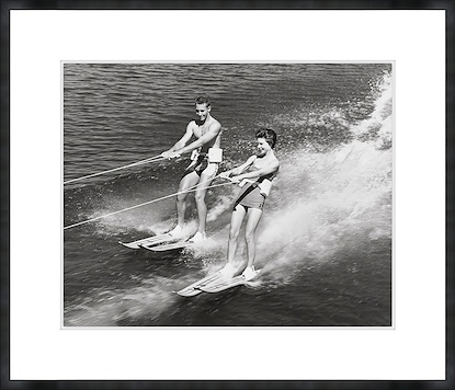35 x 30 Young Couple Waterskiing (GF)