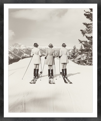 40 x 48 Vintage Glamour Skiers (GF)